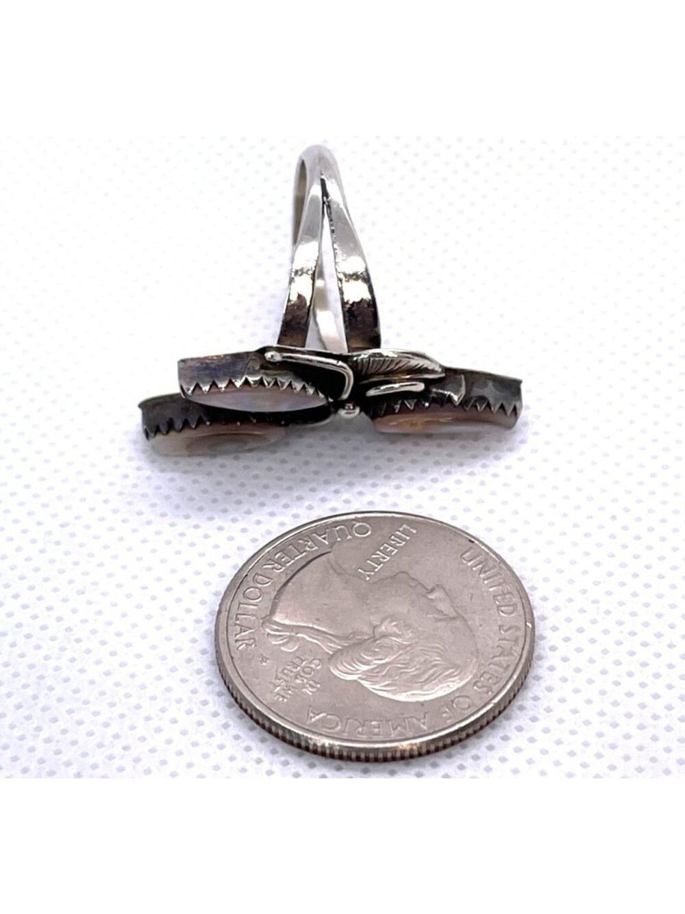 Native American Sterling Silver Mother Of Pearl Ring Statement Signed LW Sz 5.25 - Picture 9 of 16